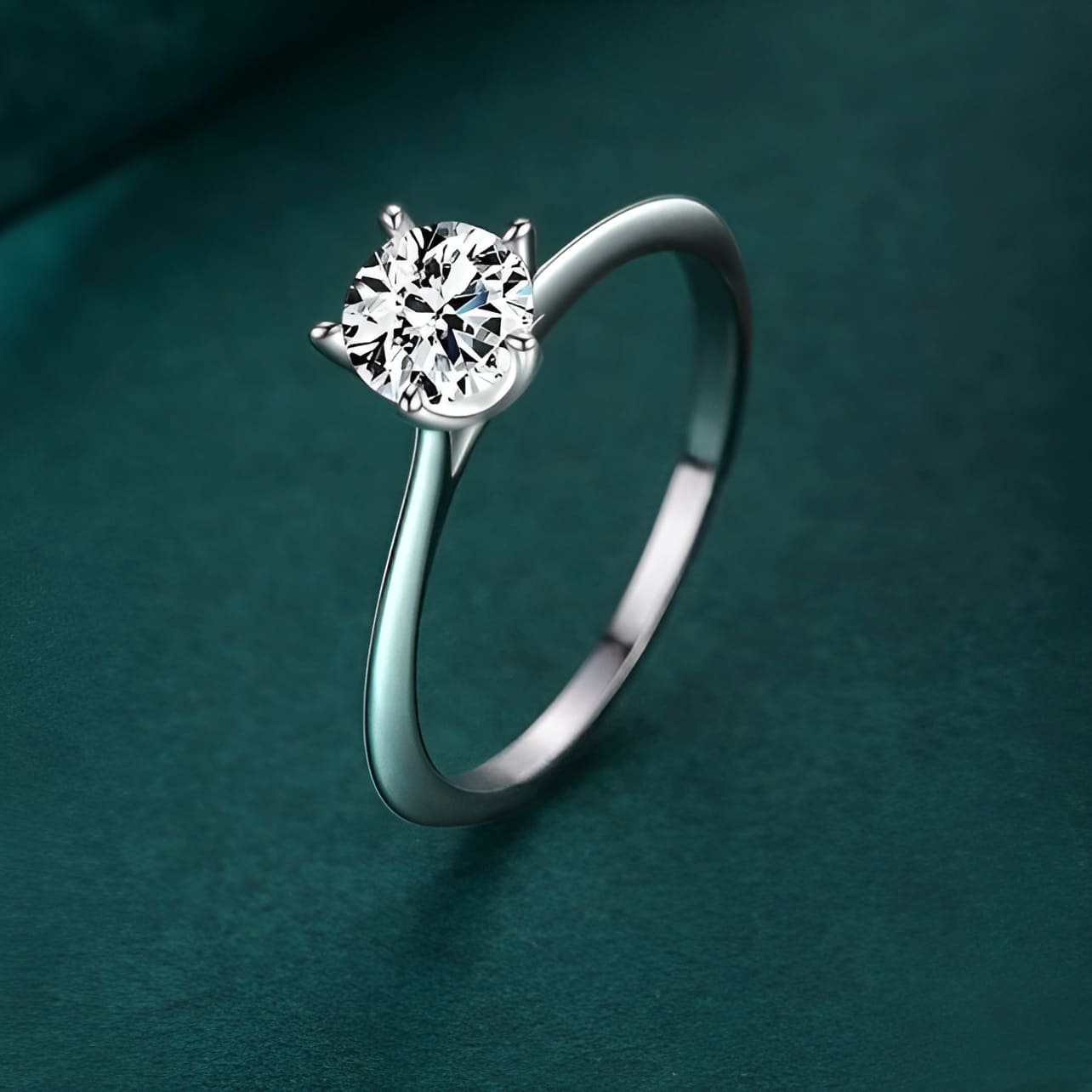 Women's 925 Sterling Silver Solitaire Ring with Zirconia