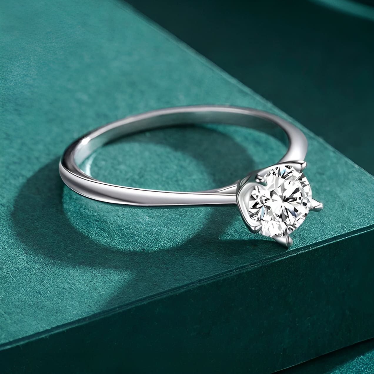 Women's 925 Sterling Silver Solitaire Ring with Zirconia